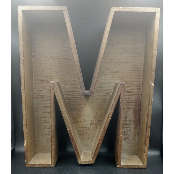 Reversible Wooden M Sign 12" x 10" x 3" - Picture 3 of 5